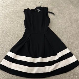 Calvin Klein black dress with white trim. Size 4